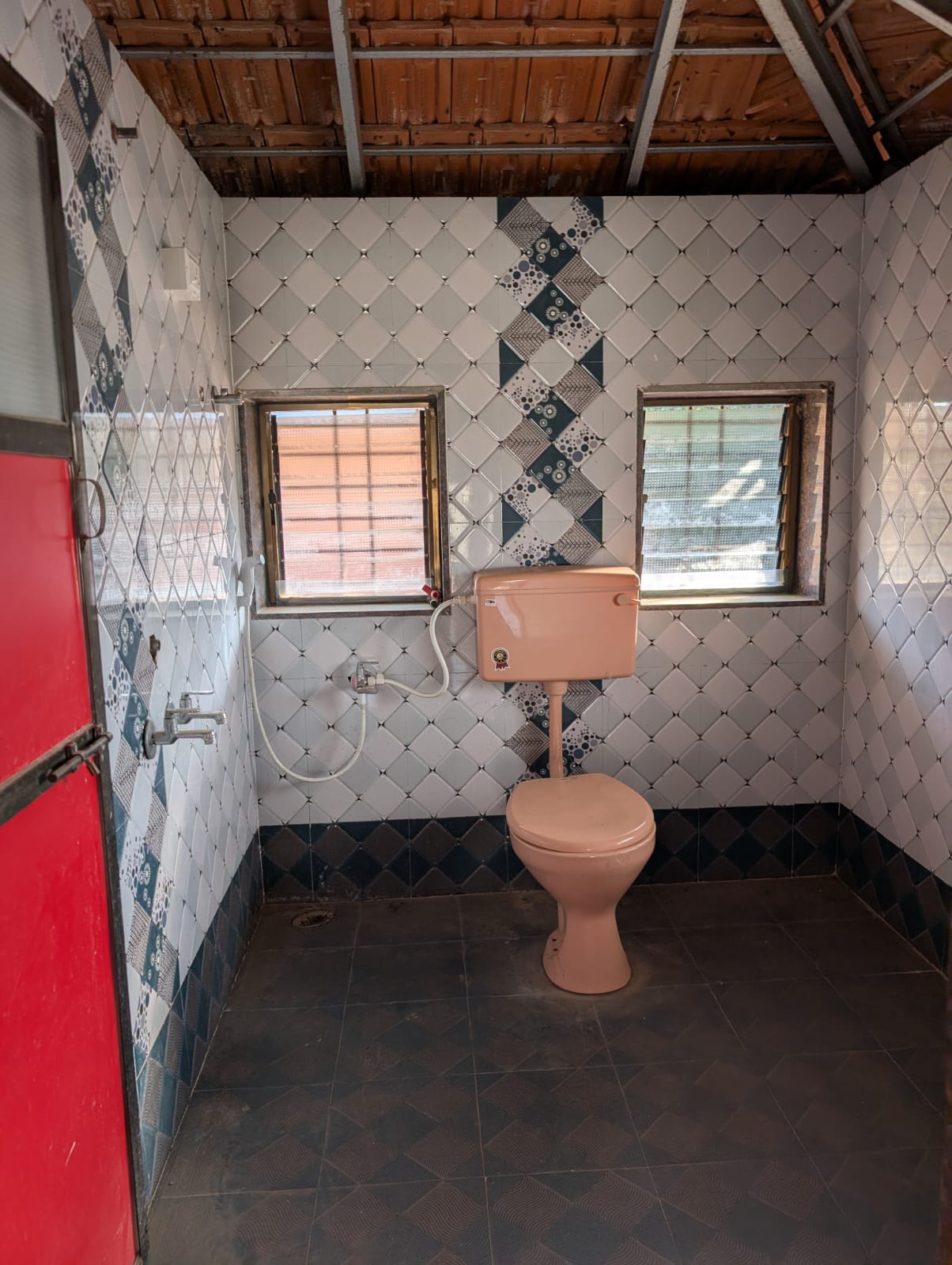 Pushkar Nivas Home Stay Anita Salgaonkar - Tap to explore photos