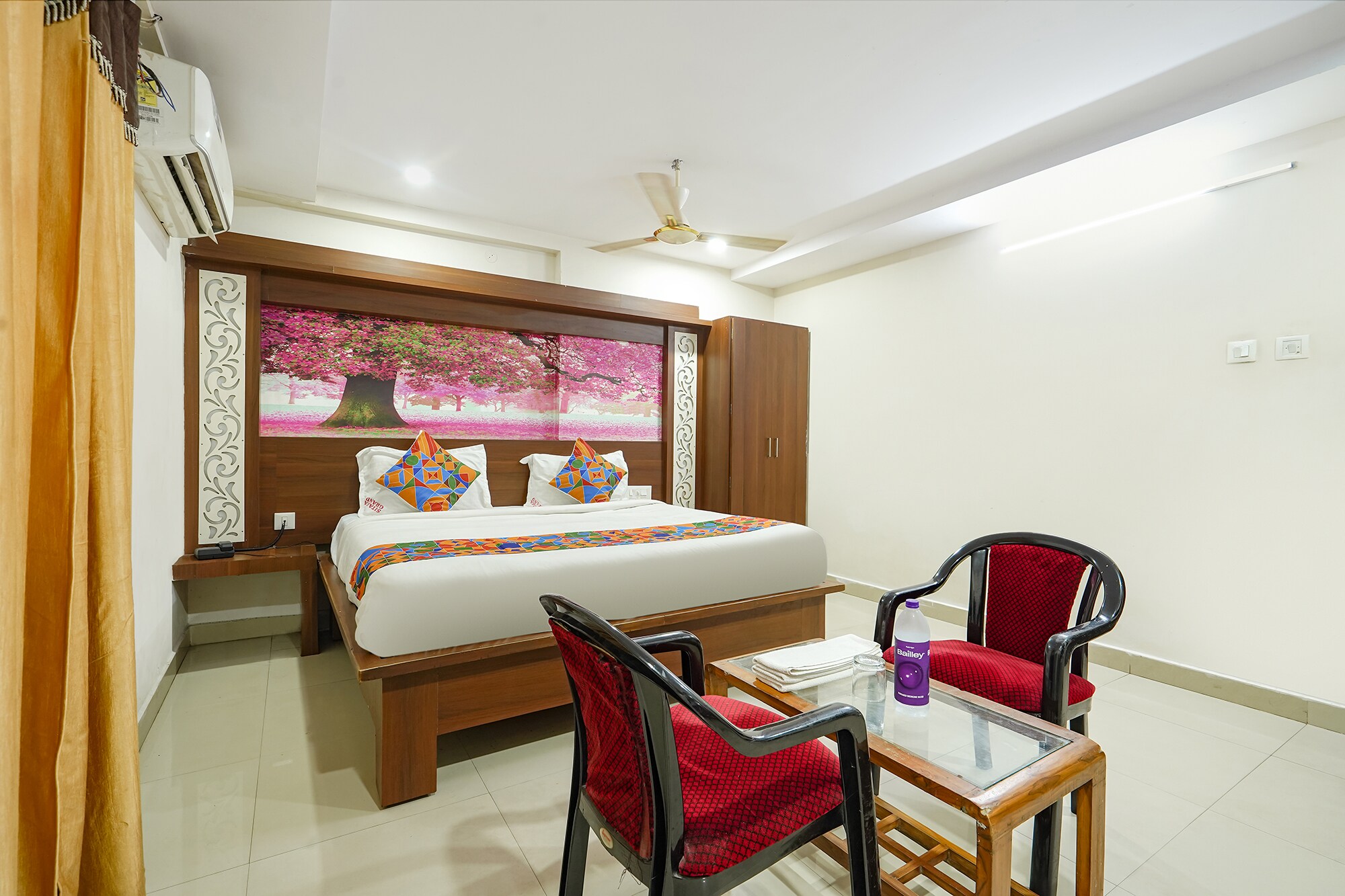 Fabhotel Sitara Grand - Nr Jagadamba Junction - Tap to explore photos