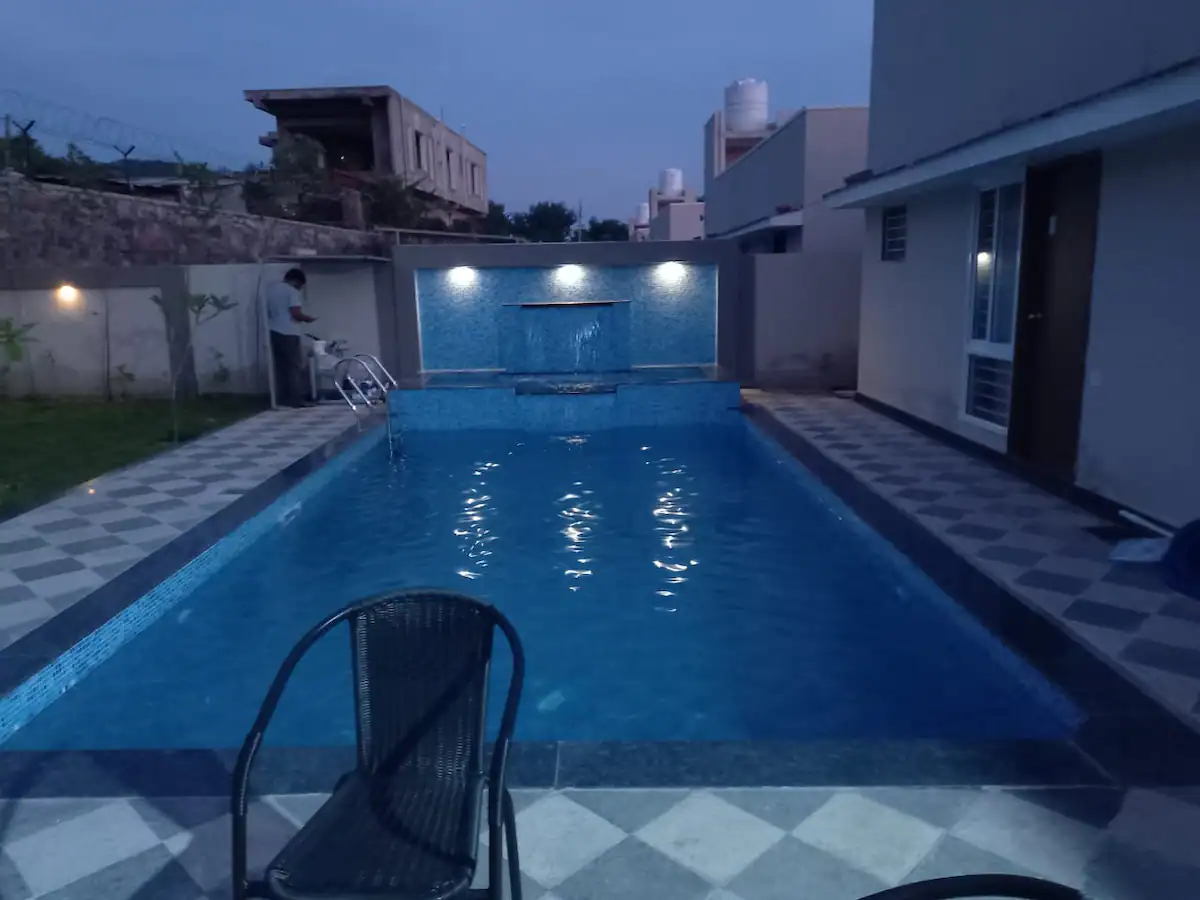 atulya - Tap to explore photos