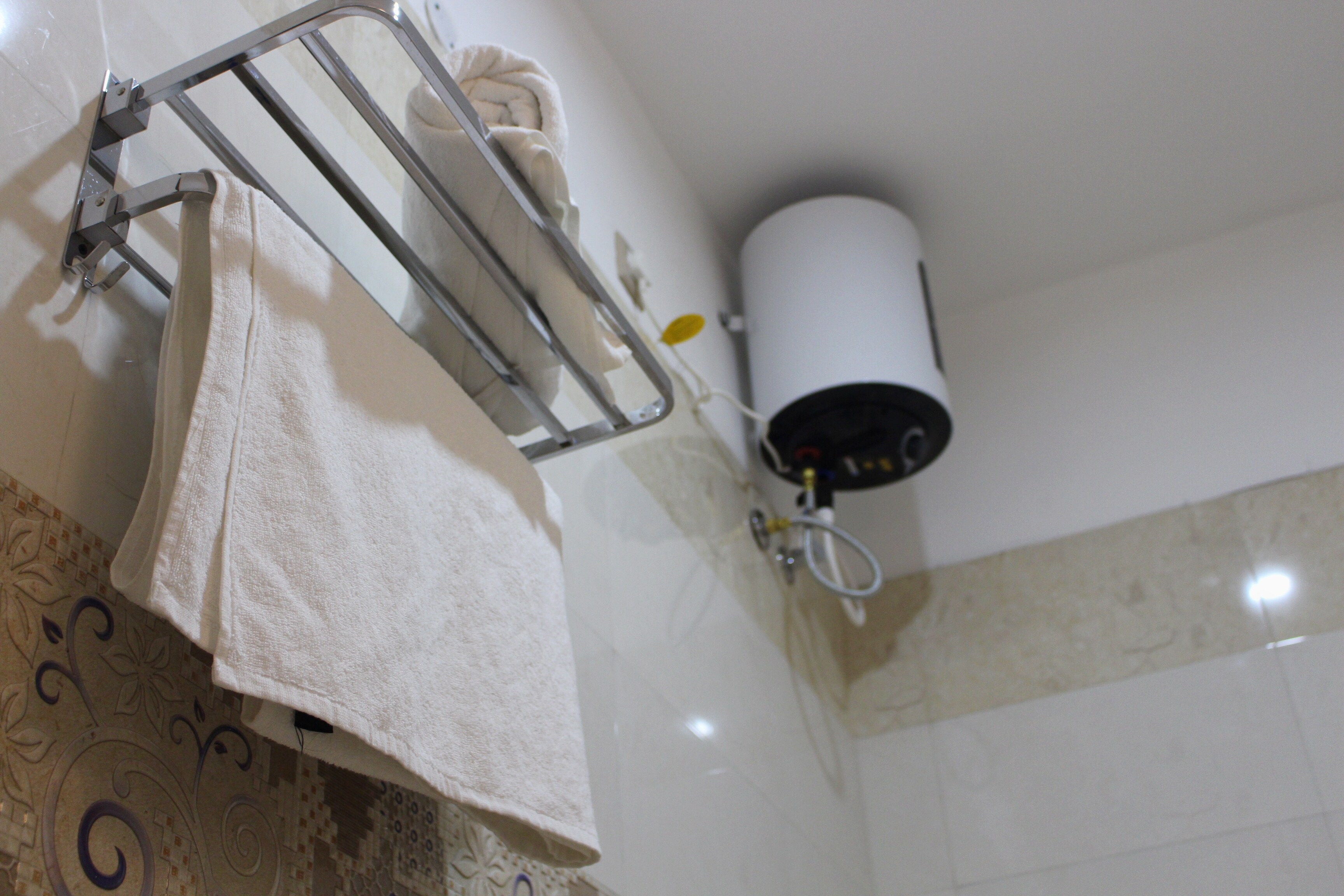 Altiora Homestay - Tap to explore photos
