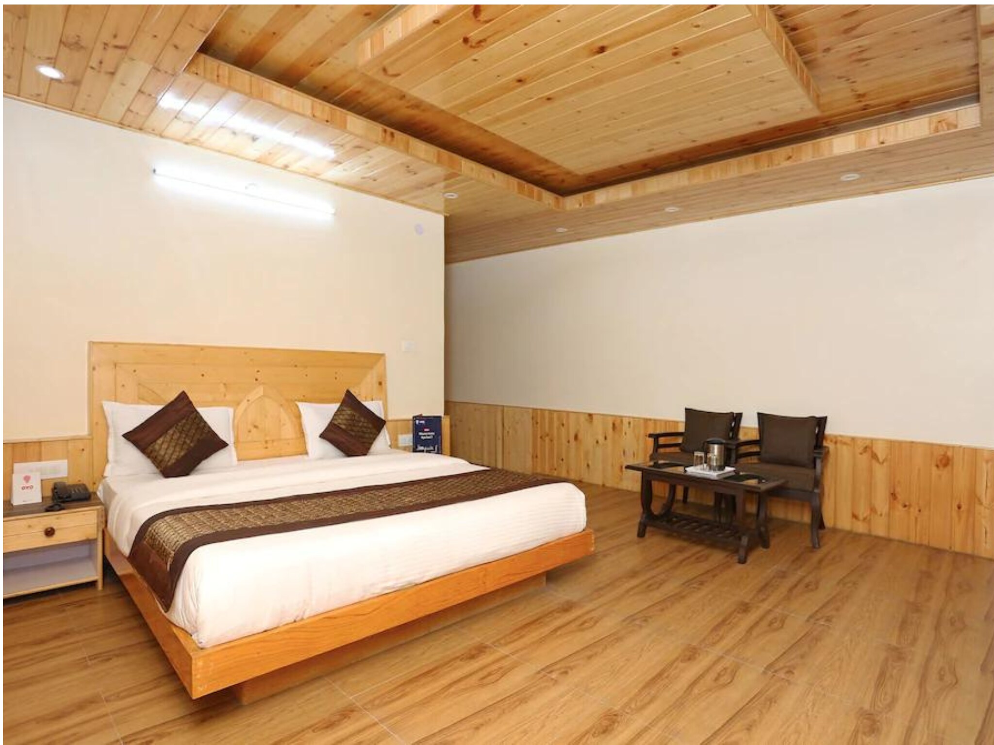 Royal INN Manali - Tap to explore photos