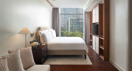 Oriental Residence Room Type - Junior Suite Prestige Club - Club Access