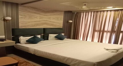 HOTEL NIDHIVAN Room Type - Suite Room