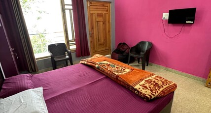 Kumaon Lakes & Homestay Near Kainchi Dham & Golu devta Room Type - Lake View Room