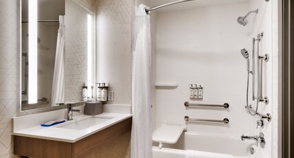 Holiday Inn Express Hotel & Suites Cheyenne Room Type - 1 King Standard Mobility Accessible Tub Holiday Inn Express Hotel & Suites Cheyenne Room Type - 1 King Standard Mobility Accessible Tub