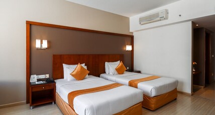 Featherlite Evoma Hotel Room Type - Deluxe Room