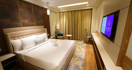 Dreamz Inn & Suites Room Type - Executive Room