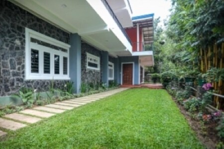 Kandy Hub Guest House - Tap to explore photos