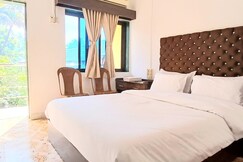 Sunita Niwas Malvan