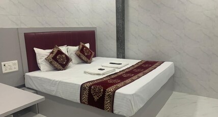 Hotel Sai Plaza Room Type - Deluxe Room