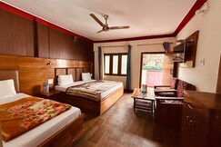 Hotel Brahma Kamal (Near Joshimath Taxi Stand)