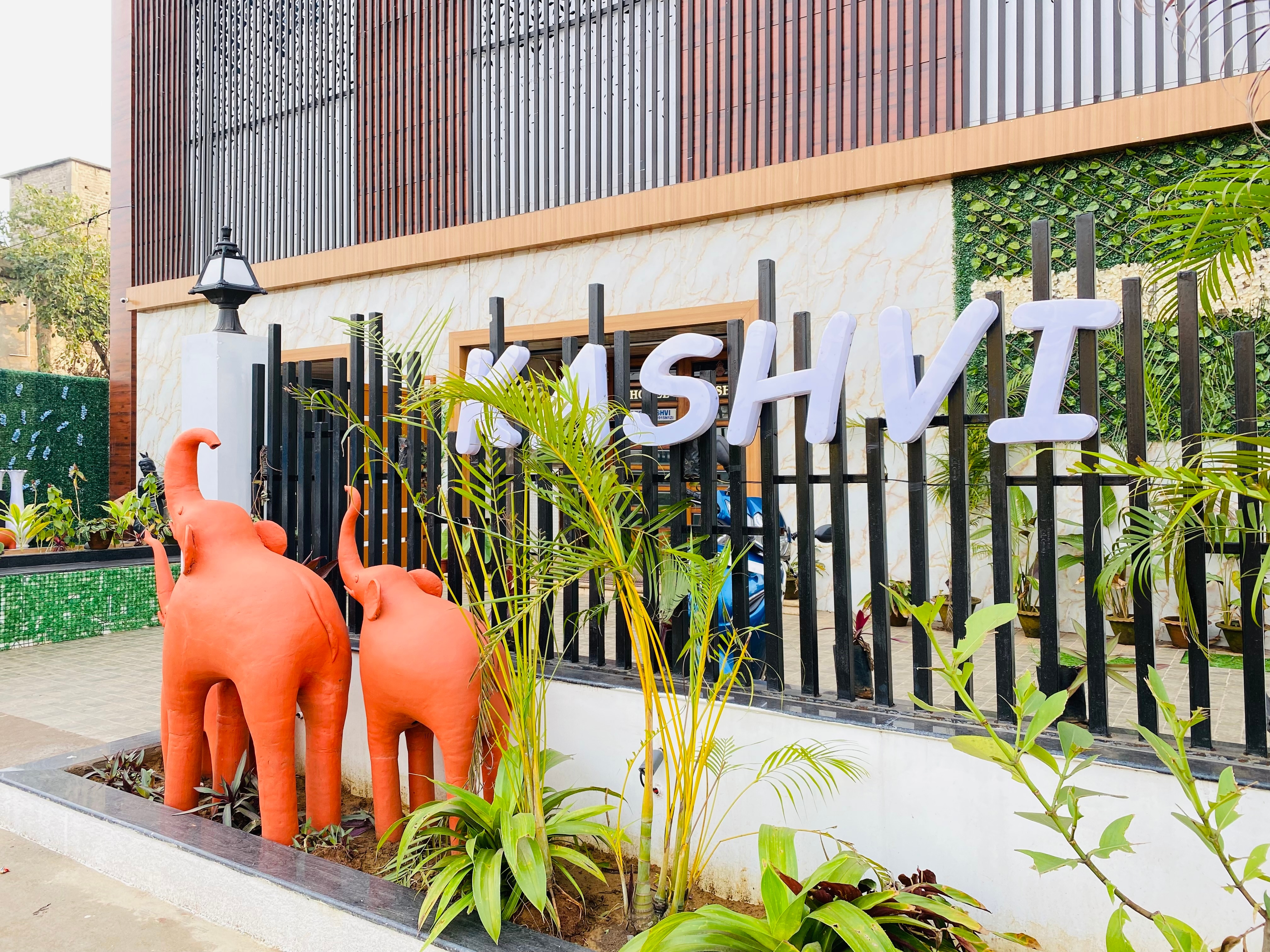 Hotel Kashvi International - Tap to explore photos