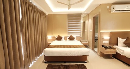 HOTEL CAMELLIA GRAND Room Type - Executive Triple Bed