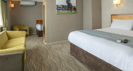 Best Western Heath Court Hotel Room Type - 1 King 1 Single, Superior Room, Free High Speed Internet, Extras, Music Device, Non-Smoking Best Western Heath Court Hotel Room Type - 1 King 1 Single, Superior Room, Free High Speed Internet, Extras, Music Device, Non-Smoking