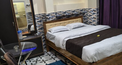 Hotel gayatri Room Type - Double AC Room