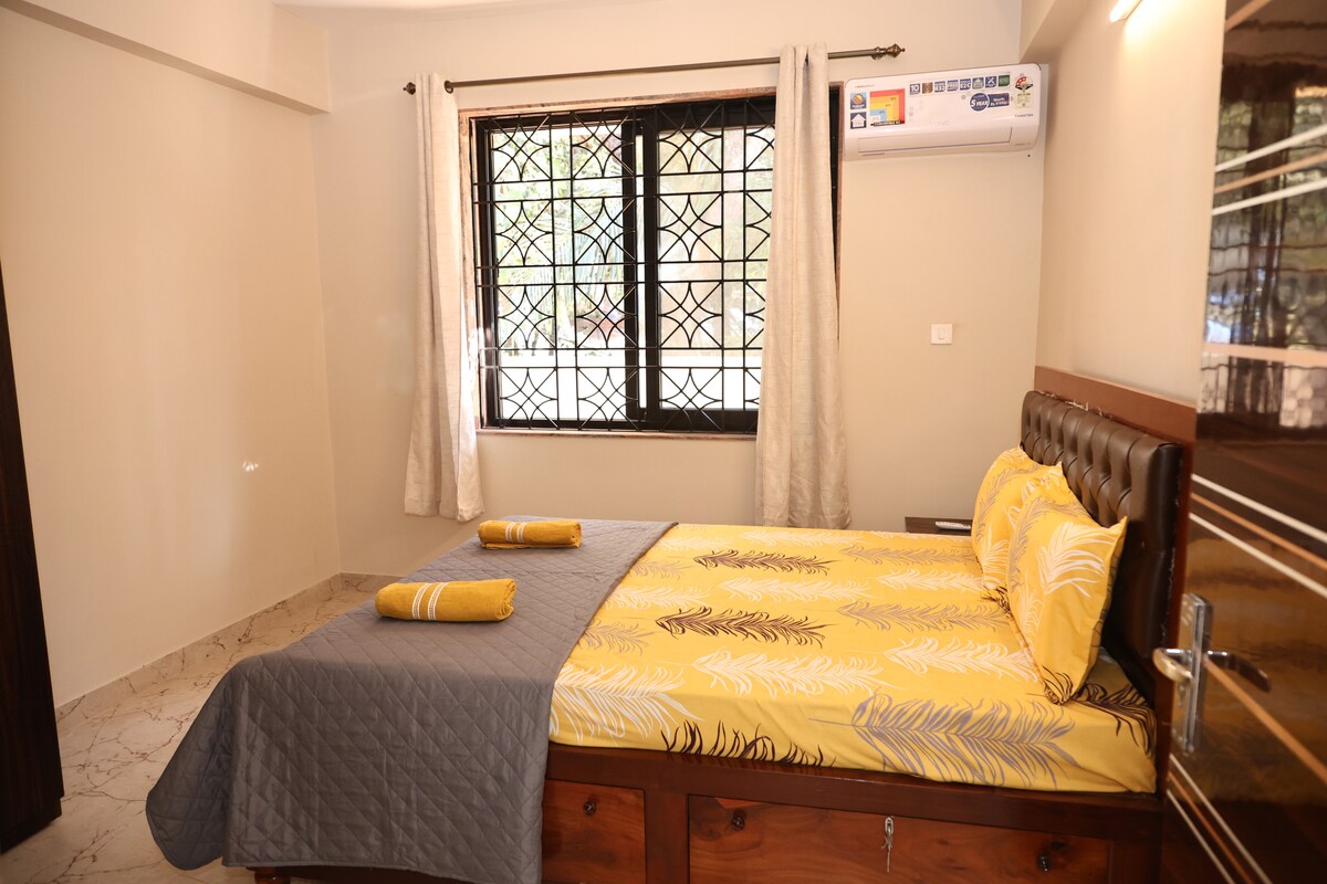 6BHK Palatial Ind Villa 12 min Drive To Beach - Tap to explore photos