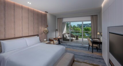 InterContinental Ras Al Khaimah Resort and Spa, an IHG Hotel Room Type - 1 King Family