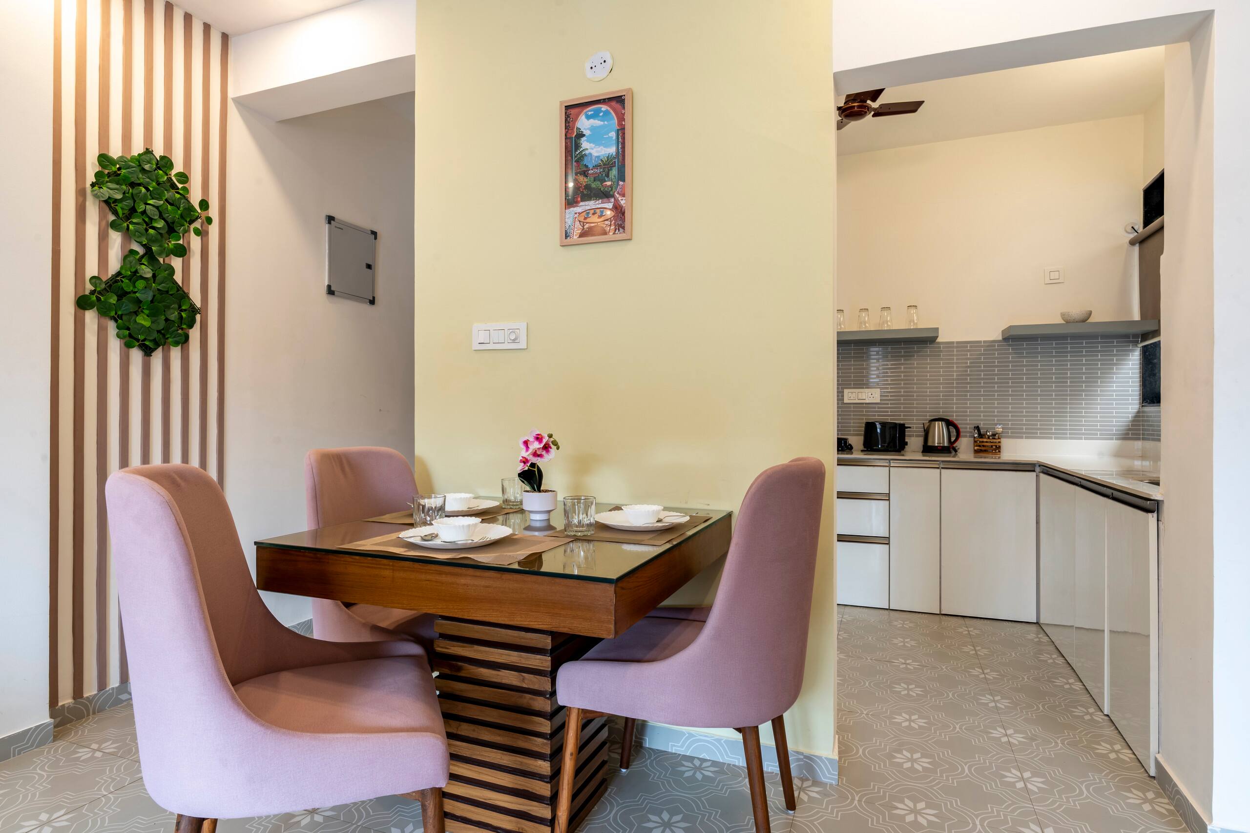Palacio De Goa Pair Of Two One BHK Near Beach - Tap to explore photos