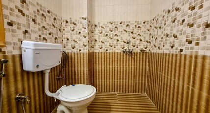 Hotel O Food Plaza Room Type - Classic Hotel O Food Plaza Room Type - Classic