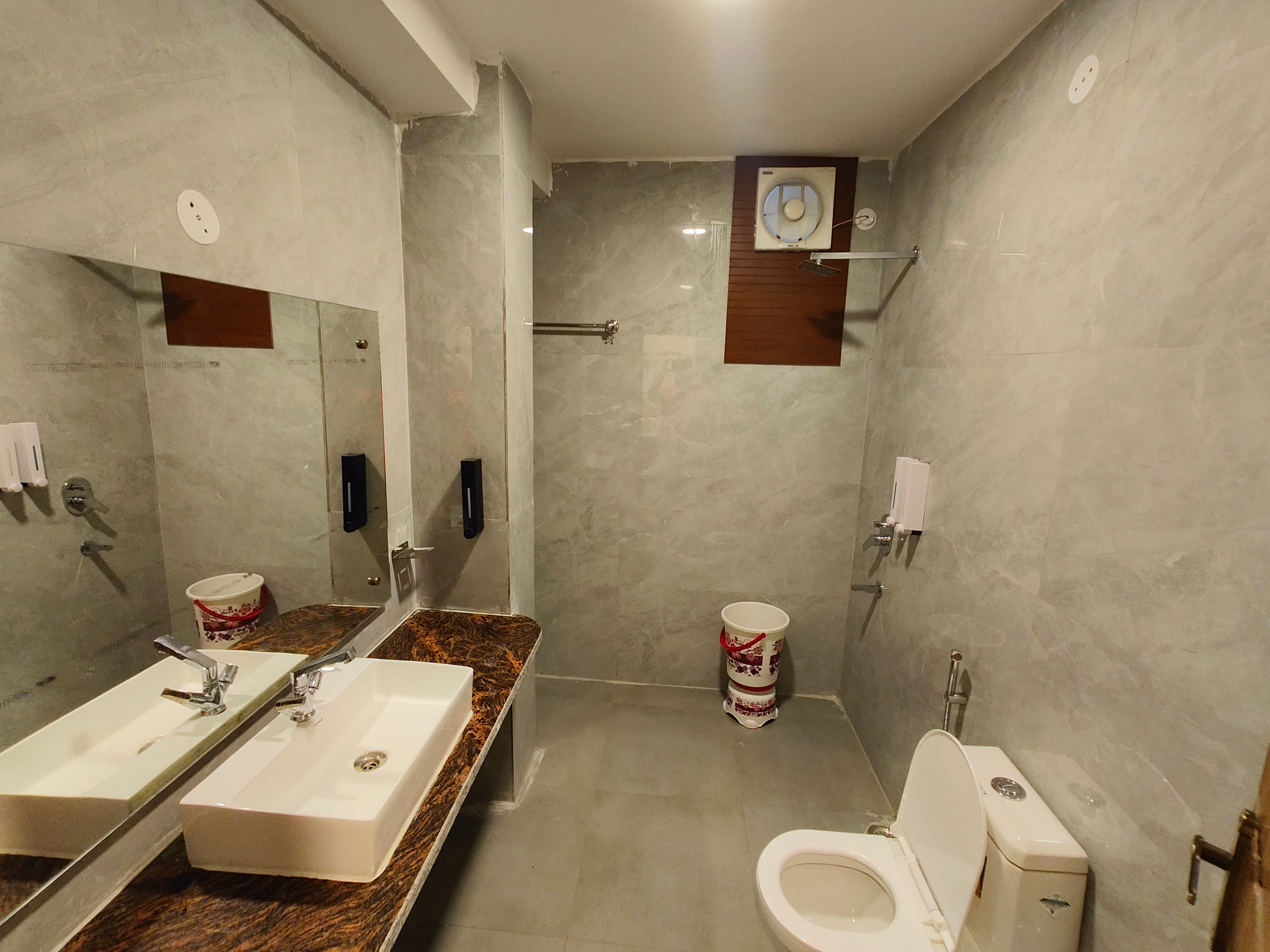 OnlyStay Luxe House Agra - Tap to explore photos