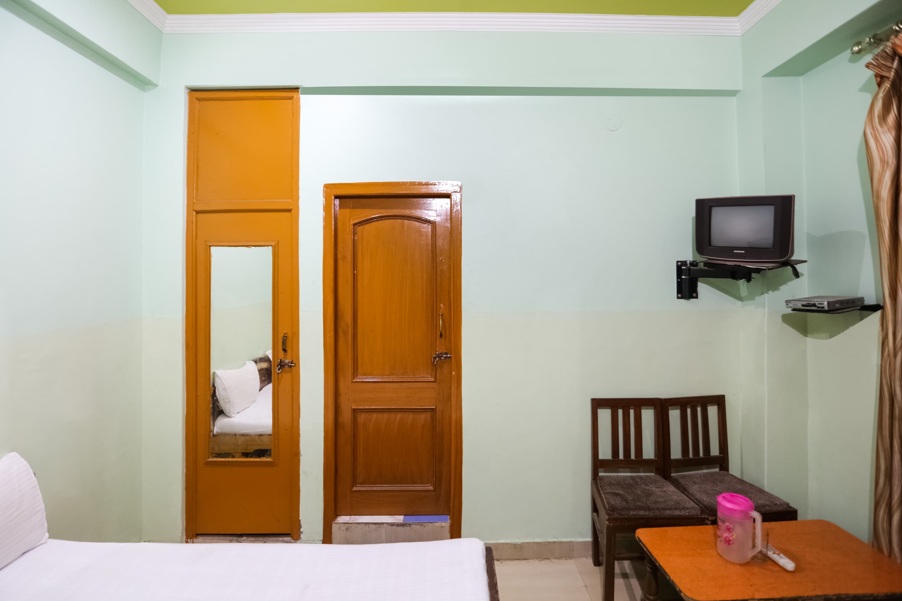 SPOT ON Kailash Hotel - Tap to explore photos