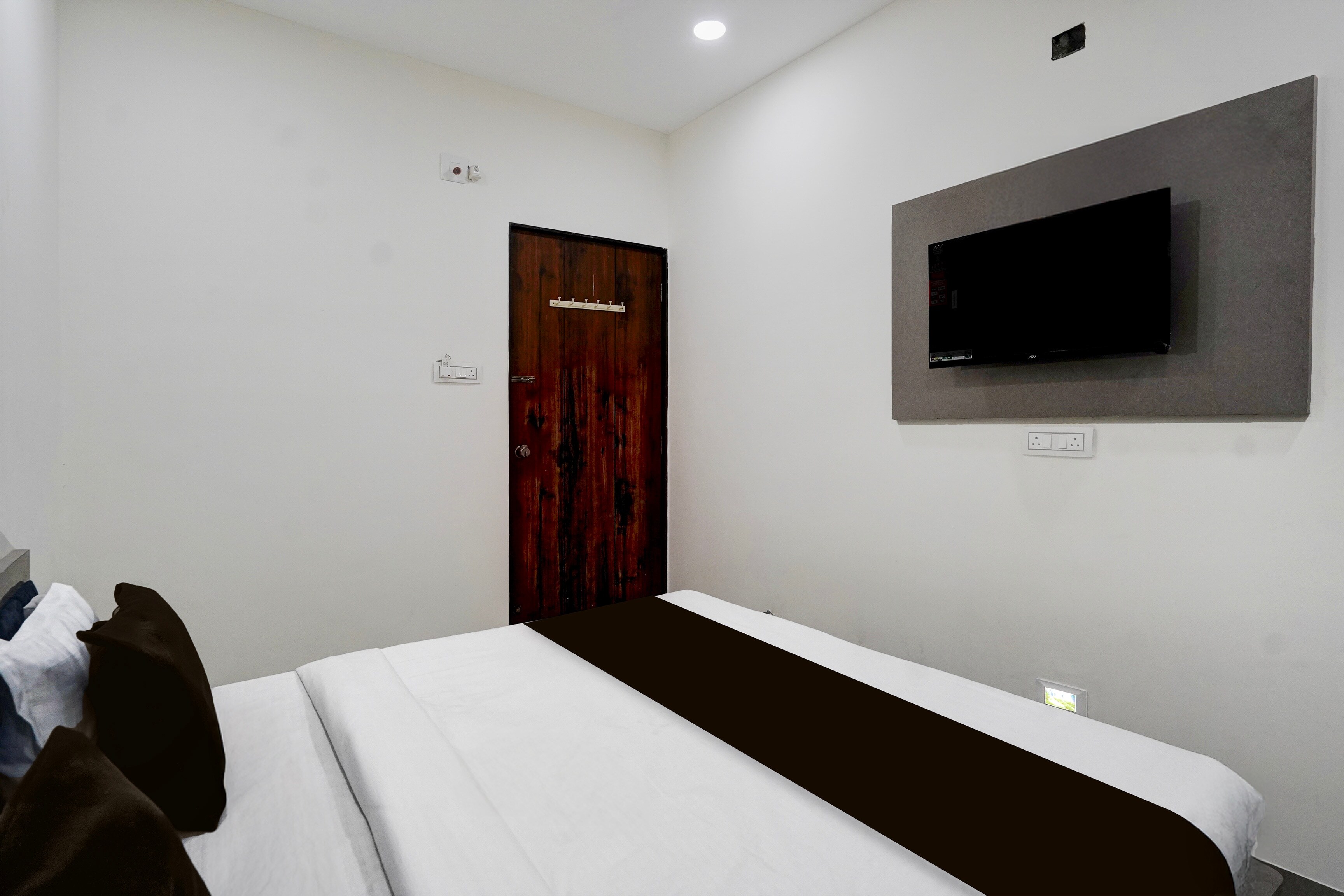 Hotel O Raghukrupa & Guest House - Tap to explore photos