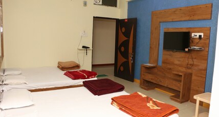 Hotel Shri Radhekrishna,Omkareshwar Room Type - Four Bedded Non AC
