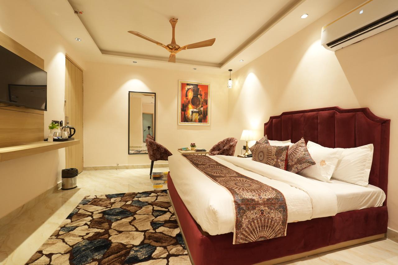 Luxe Stayz Saffron (500 Meters from Golden Temple) - Tap to explore photos