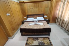 HOTEL LUCKY INDIA