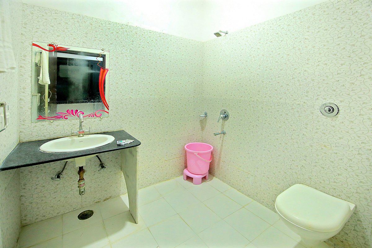 Hotel Pooja Residency - Tap to explore photos