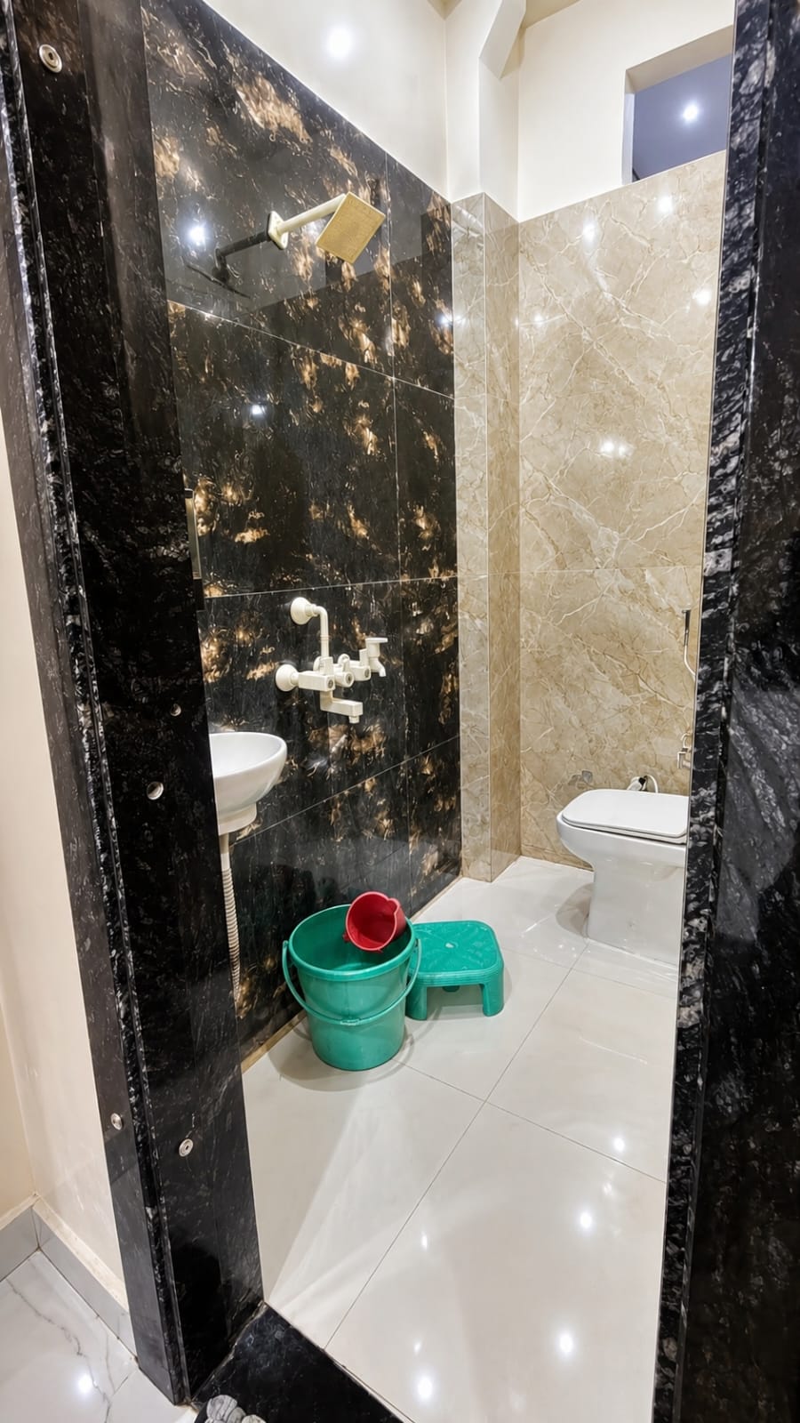 Shri Ladli Ji Home Stay - Tap to explore photos