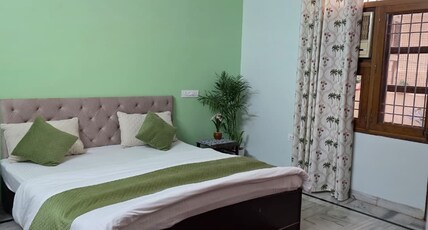 Lush Living Suite Room Type - King Room