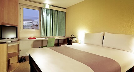 ibis Braga Room Type - Room with 1 double bed equipped with the new bedding