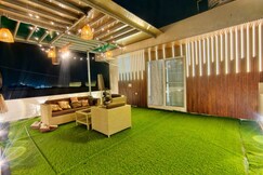 Skycrest 2BHK Apt w Private Terrace