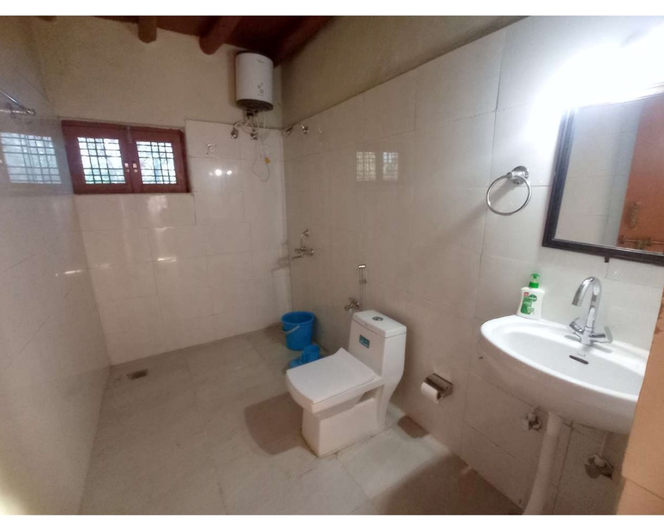 Mankuwar Homestay - Tap to explore photos