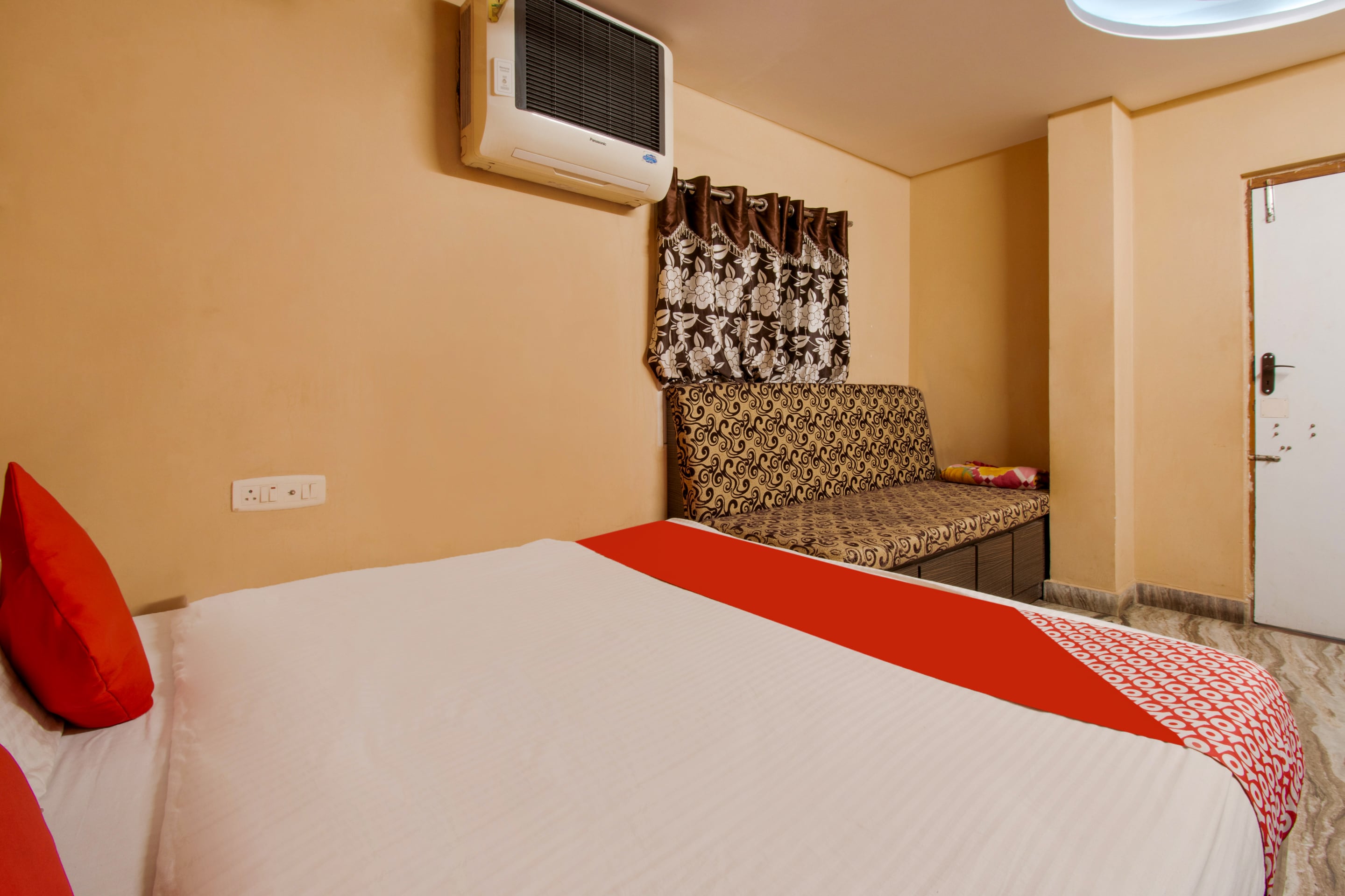 Hotel O Ragas - Tap to explore photos