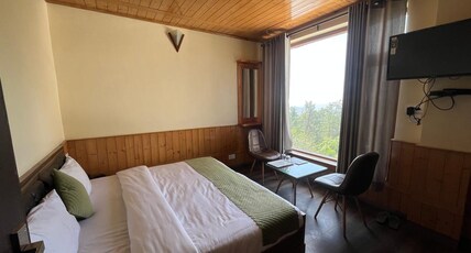 Hotel City Crown Room Type - DELUXE ROOM