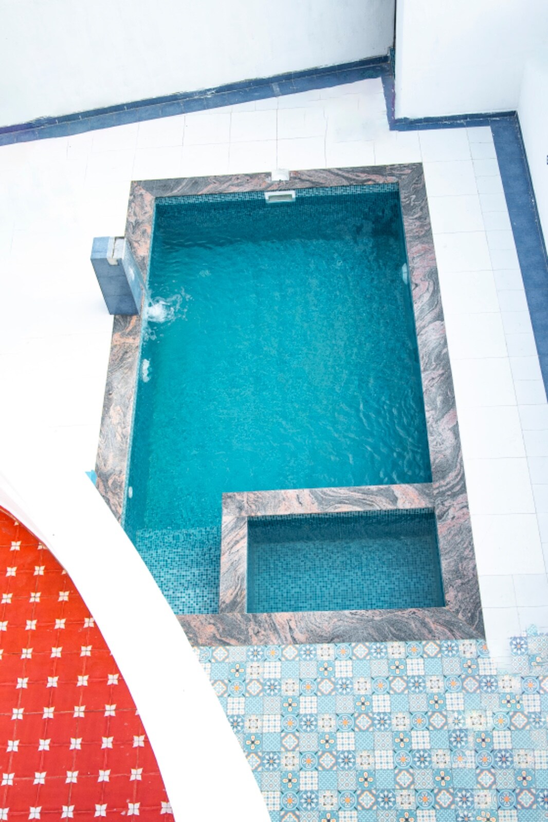 Roots & Reef villa With Pool - Tap to explore photos