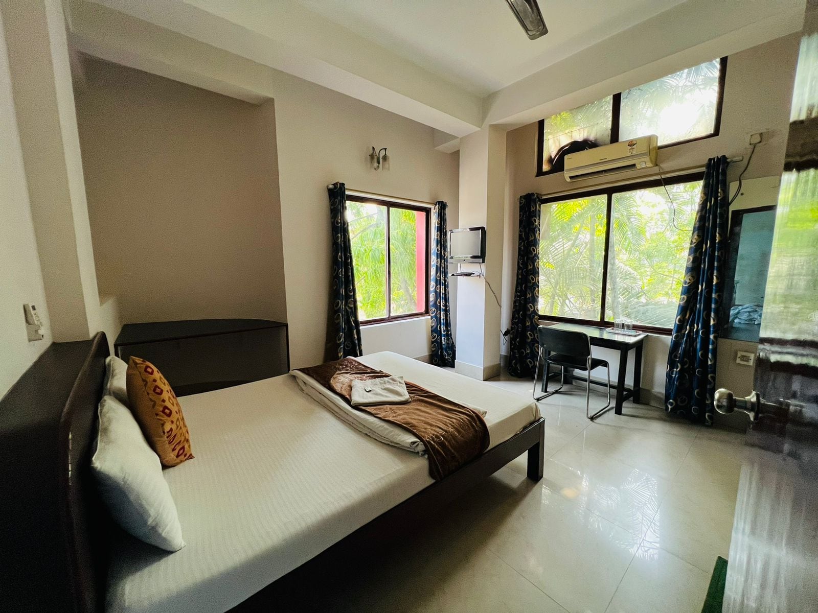 Bluemoon Guest house,Guwahati - Tap to explore photos