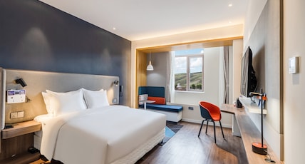 Holiday Inn Express JINGDEZHEN ANCIENT TOWN Room Type - 1 King Bed Standard NS
