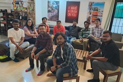 Hostel Lifespace- Bunks & Private Rooms in a Luxurious Villa
