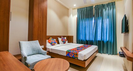 FabHotel Royal Palace II Room Type - Suite Room