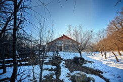 Hermanos cottage |2BR| in Budgam by Homeyhuts