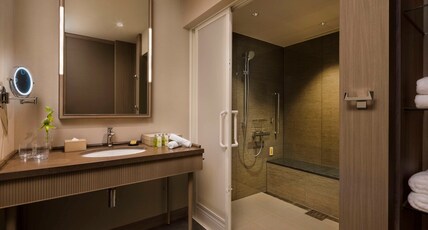 Hilton Hiroshima Room Type - KING ACCESSIBLE ROOM
