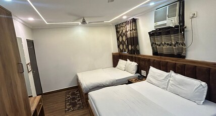 Hotel Istay Room Type - Executive Triple Bedroom with Balcony and Free Wi FI