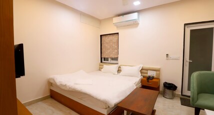 Hotel Paras Room Type - Family Room