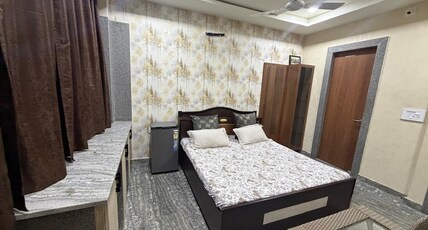SHREE HOMESTAY Room Type - Bedroom