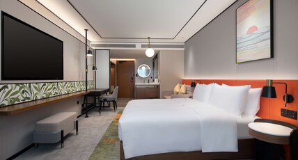 Hilton Garden Inn Beihai Jiafu Room Type - KING GUEST ROOM