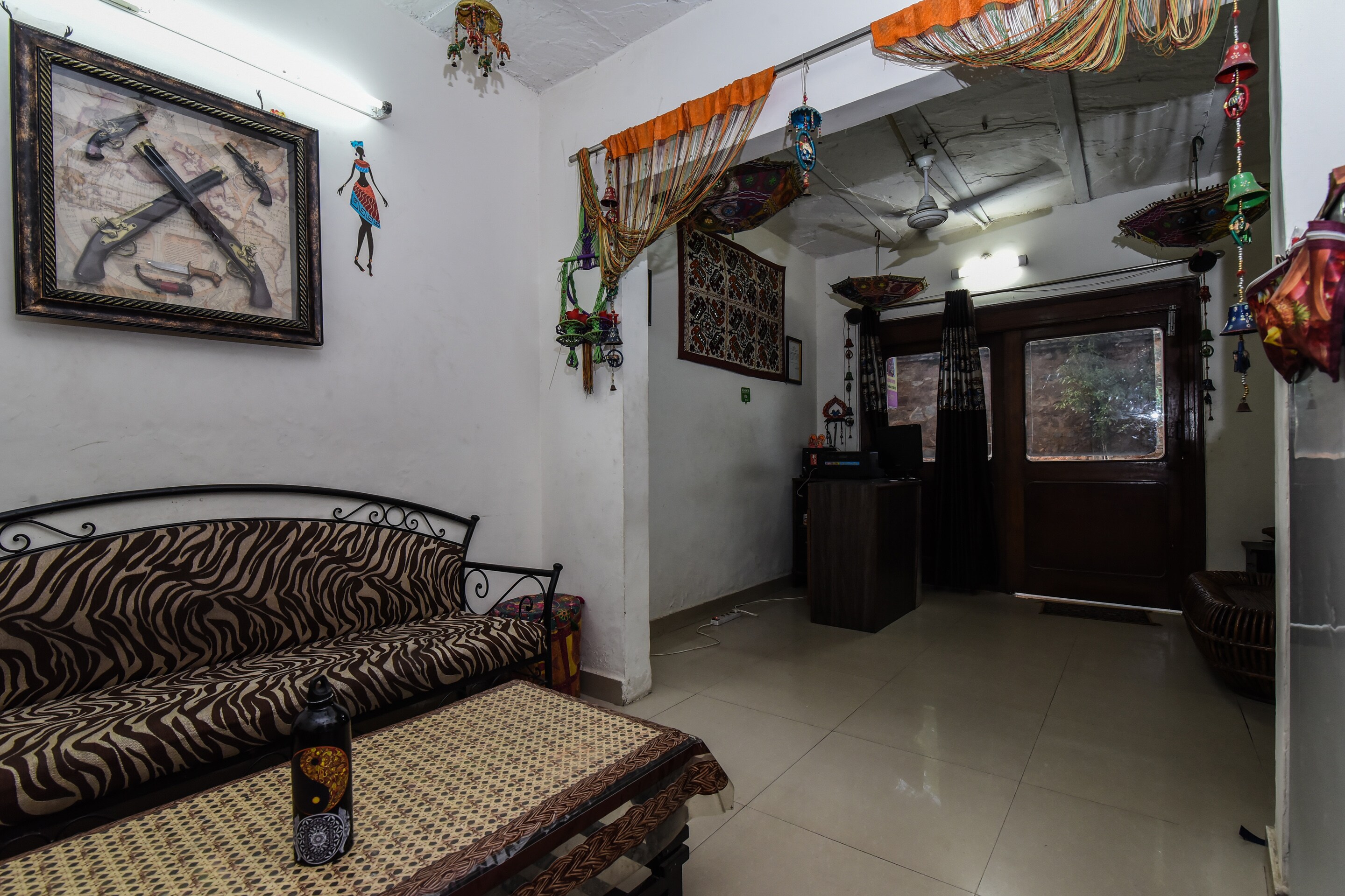 JayPore Homestay Hauz khas Village - Tap to explore photos