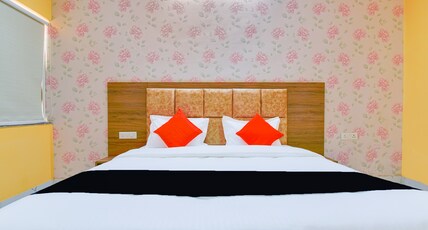 Vibha palace Room Type - Deluxe Room